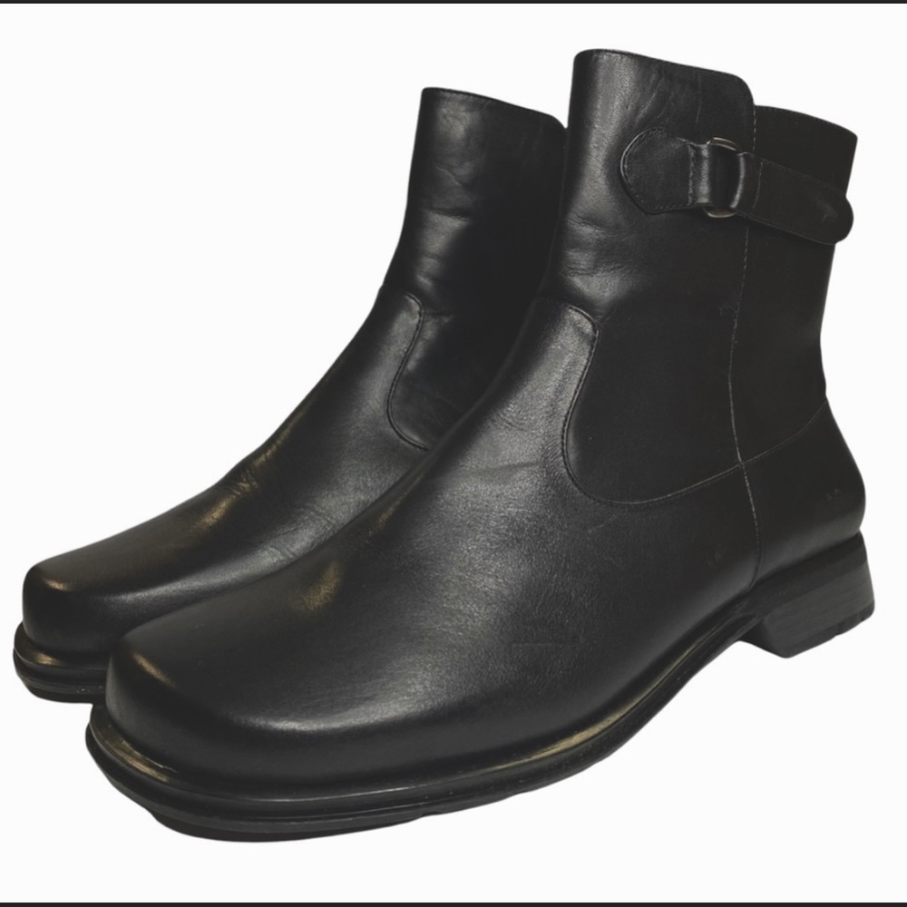 Woman Cloud Walkers boots size 11w